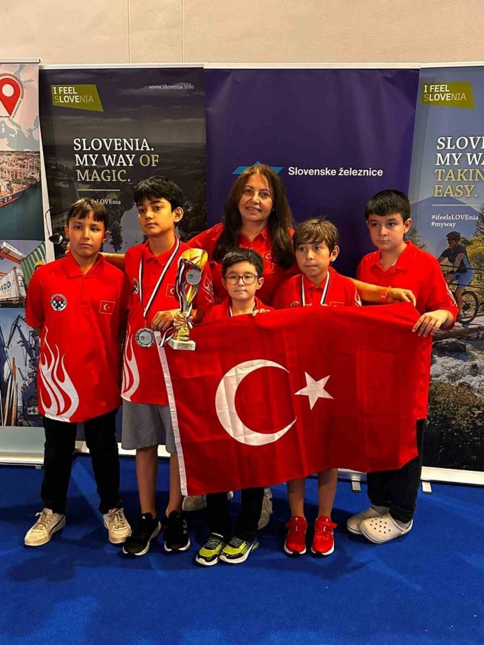 Avrupa Genç Takımlar Satranç Şampiyonasında U12 Takımı ikinci, U18 Takımı dördüncü oldu
