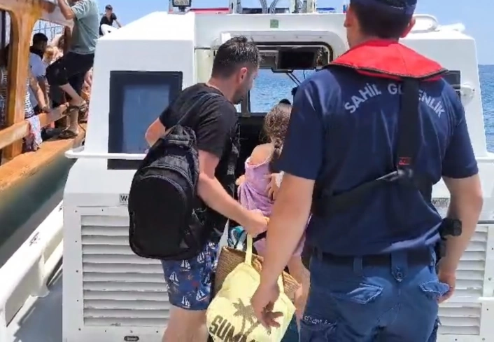 Ayvalık açıklarında 1 şahsın tıbbi tahliyesi gerçekleştirildi