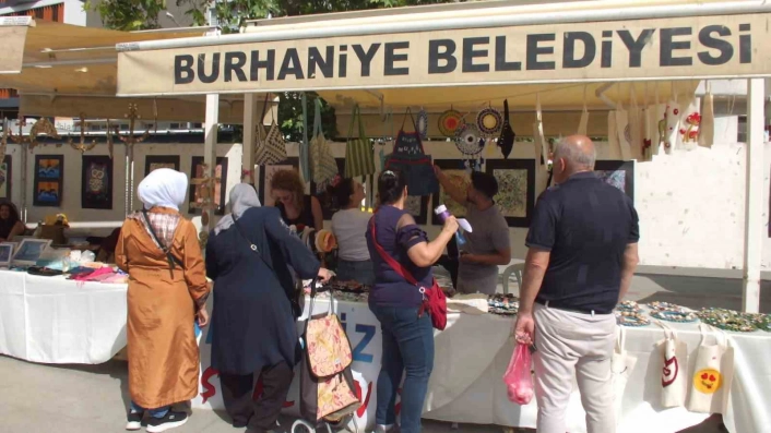 Balıkesirde özel öğrencilerin göz nuru eserleri görücüye çıktı
