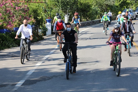 Başkan Aras mesaiye pedal çevirerek gitti