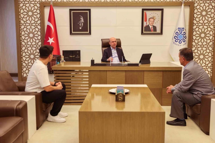 Başkan Pekyatırmacı Halk Gününde vatandaşlarla bir araya geldi
