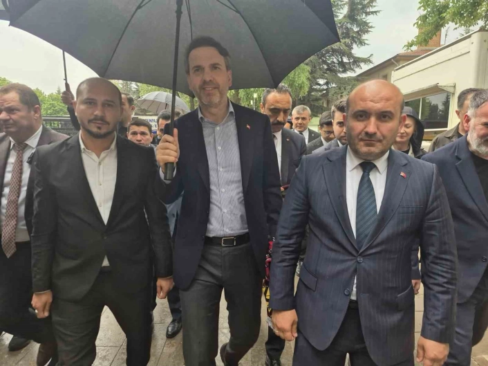 Başkan Yıldız, Bakan Bayraktarın Eti Maden Kırkaya 400 işçi alınacağı müjdesini değerlendirdi
