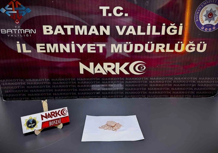 Batmanda uyuşturucu operasyonunda 2 tutuklama
