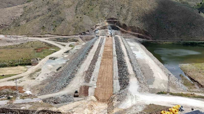 Bayburt Yelpınar Göletinde çalışmalar devam ediyor
