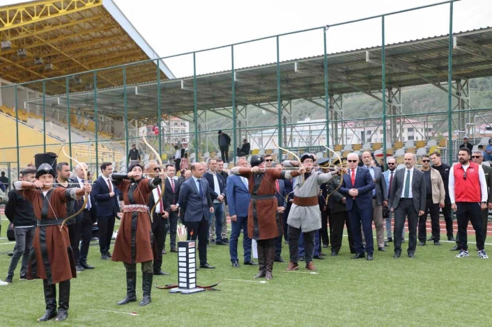 Bayburtta 19 Mayıs Atatürkü Anma, Gençlik ve Spor Bayramı kutlandı
