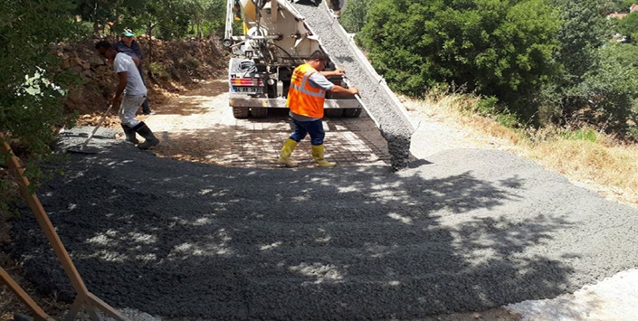 Beton ve kaldırım çalışmaları sürüyor!