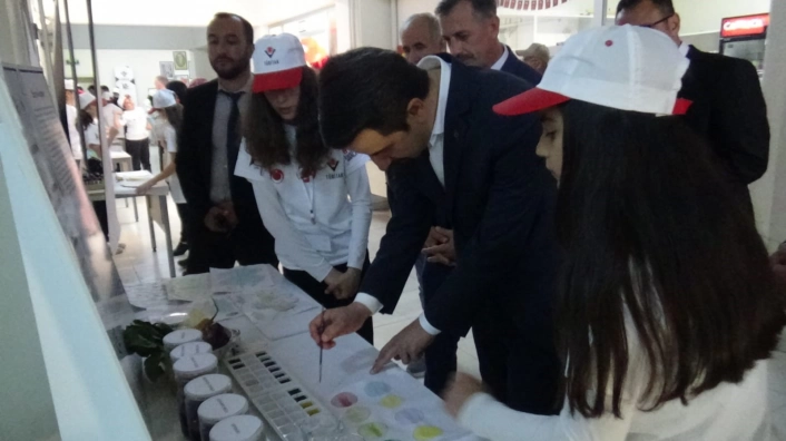 Bilim Fuarında öğrencilerin hazırladığı projeler ilgi gördü
