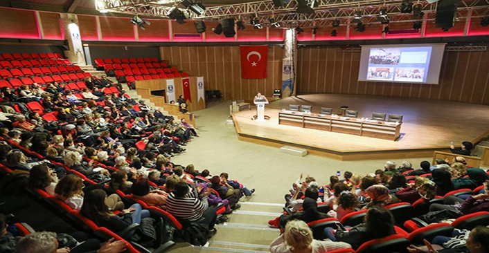 Bodrum'da kadın buluşmasına yoğun katılım