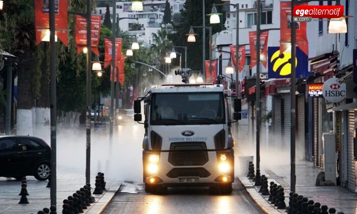 Bodrum’da kurban kesim yerleri ile cadde ve sokaklar dezenfekte edildi