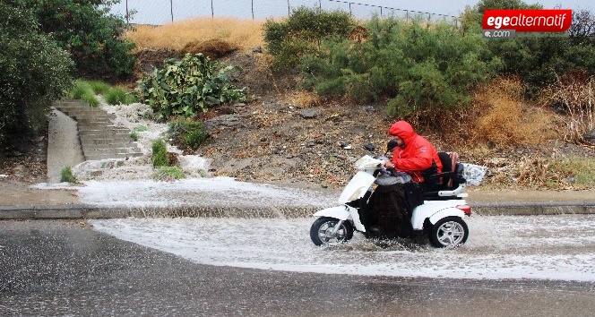 Bodrum'da sokaklar göle döndü