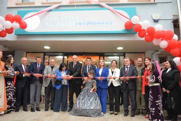 Bozüyük HEMde sene sonu sergisi açıldı
