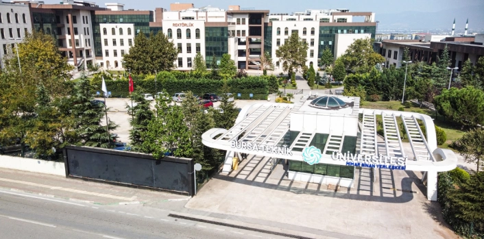 BTÜlü akademisyen dijitalleşmenin okul ortamına etkisini araştıracak
