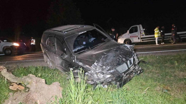 Bursada feci kaza... Otomobil ile cip çarpıştı: 3 ölü, 1 yaralı

