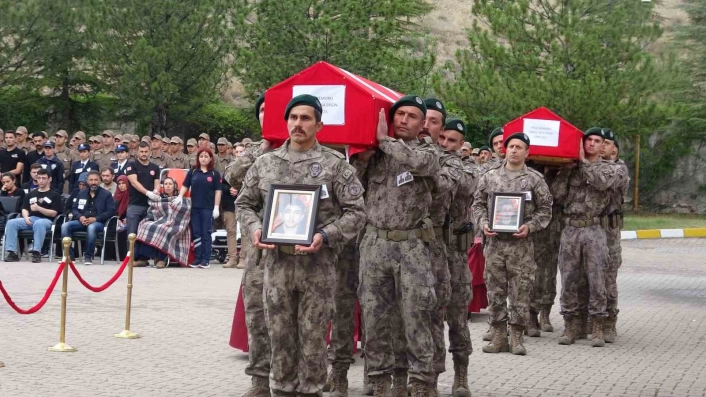 Çankırıdaki kazada hayatını kaybeden polis özel harekat kursiyerleri memleketlerine uğurlandı
