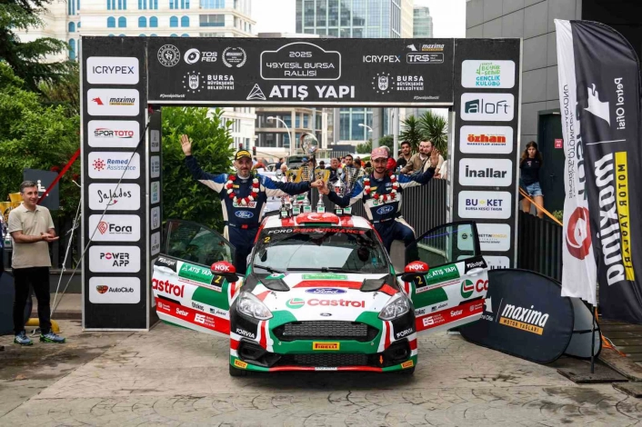 Castrol Ford Team Türkiye, Yeşil Bursa Rallisinde Markalar Kupasını kazandı
