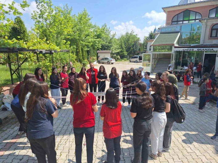 ÇEDES yıl sonu şenliği Selçuklu Camiinde coşkuyla gerçekleştirildi
