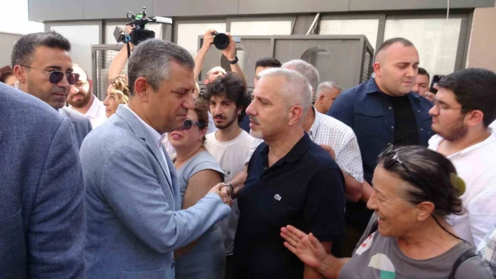 CHP Genel Başkanı Özelden Antalyada tutuklu bulunan Böceke ziyaret
