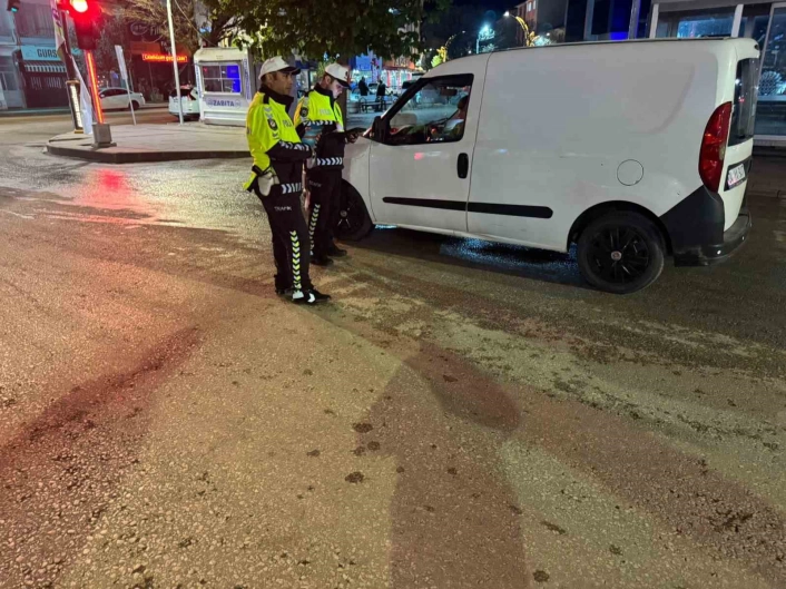 Çorumda polis ekiplerinden ehliyet kemeri uygulaması
