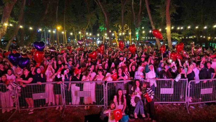 Devrekte Gençlik Festivali renkli görüntülere sahne oldu
