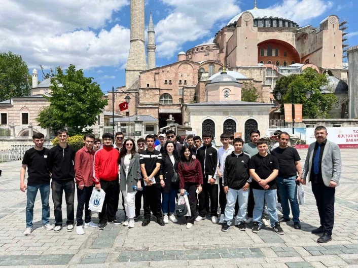Dilovası Kaymakamlığından İstanbula kültür gezisi
