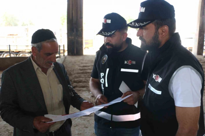 Diyarbakır Canlı Hayvan Borsasında satıcılar sahte para konusunda bilgilendirildi
