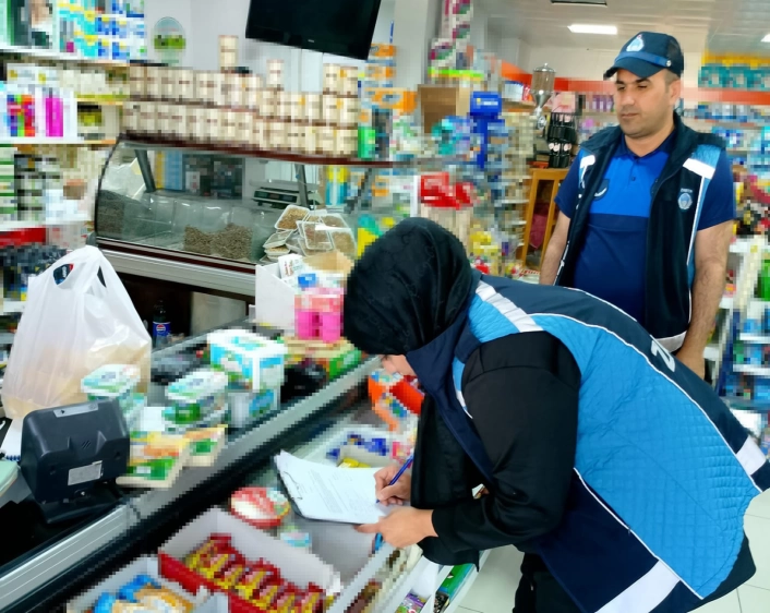 Diyarbakırda 372 kilo bozulmuş ve tarihi geçmiş ürüne el konuldu

