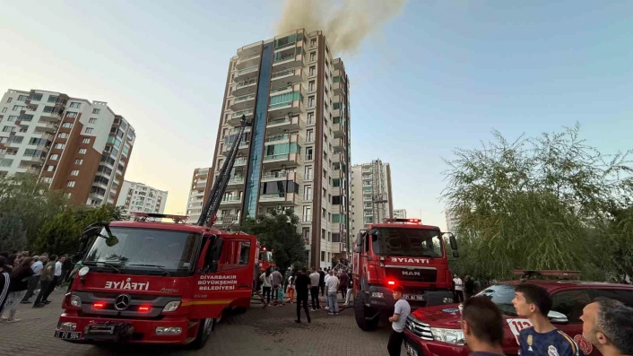 Diyarbakırda 4 kişinin öldüğü yangına ilişkin 4 gözaltı
