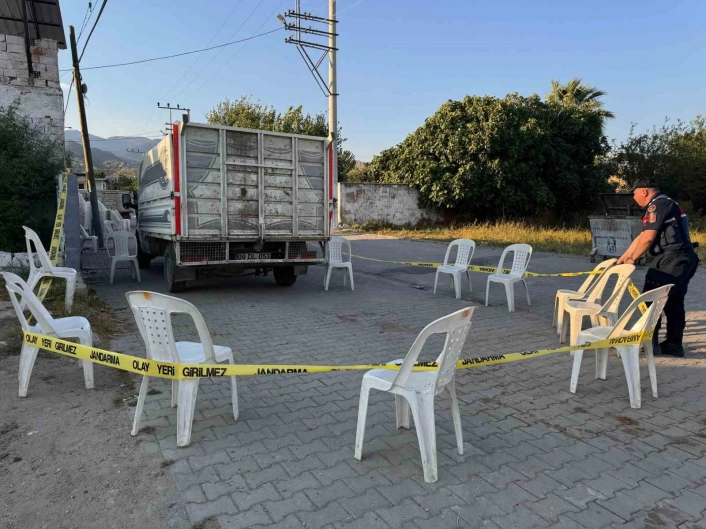 Dört yaşındaki Enesin ölümünü lastik ve kaputtaki kan izleri aydınlattı
