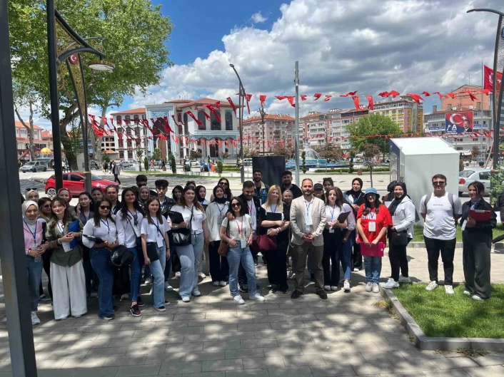 DPÜ Sosyoloji öğrencileri Kütahyada toplumun nabzını tuttu
