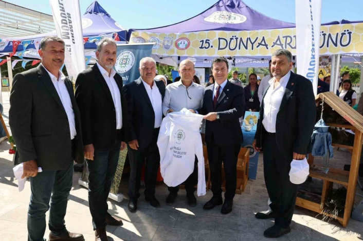 Dünya Arıcılık Günü Muğlada kutlandı
