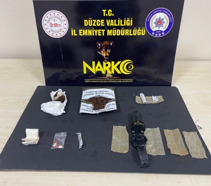 Düzcede 2 uyuşturucu taciri tutuklandı
