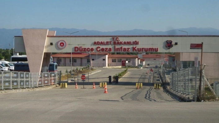 Düzcede aranan 80 kişi yakalandı, 25 kişi tutuklandı
