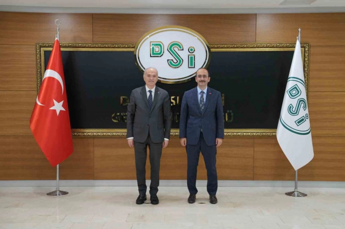 Düzcede dere yataklarından çıkanlar ekonomiye kazandırılacak
