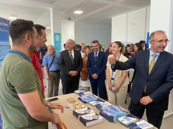 EBYÜ, Tunceli Munzur Üniversitesi Üniversite Tanıtım Fuarına katıldı
