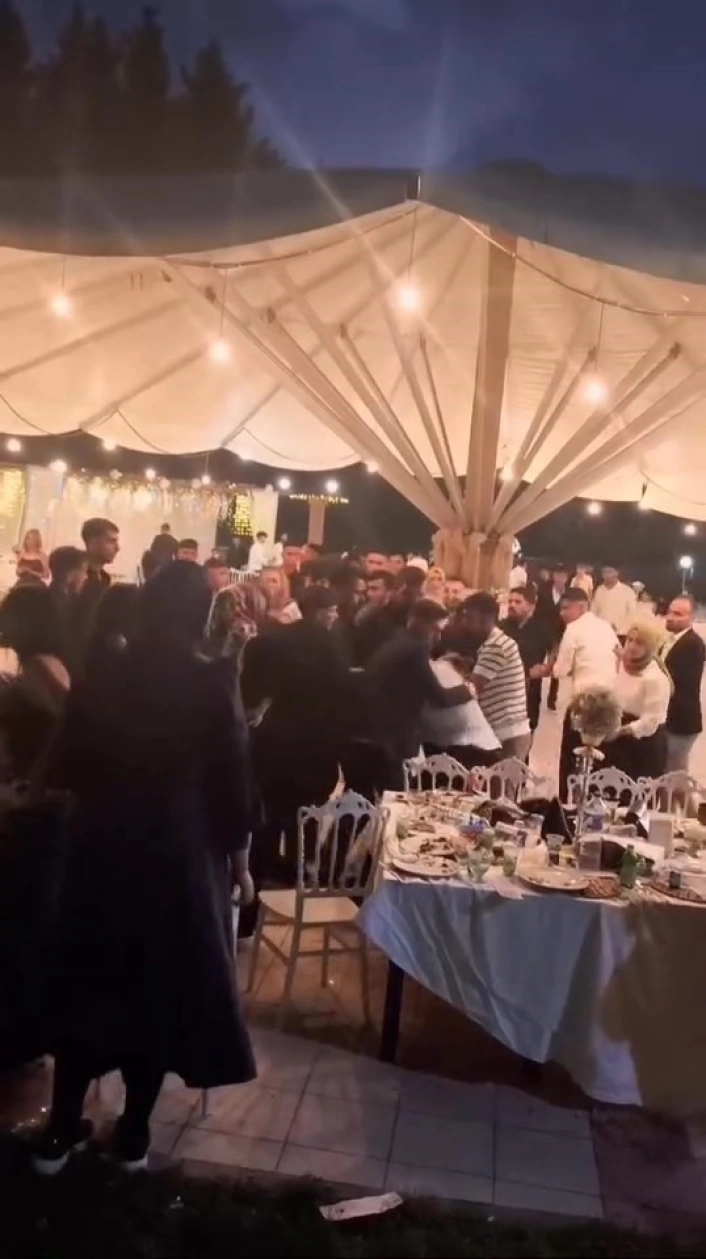 Elazığda mezuniyet balosunda kavga
