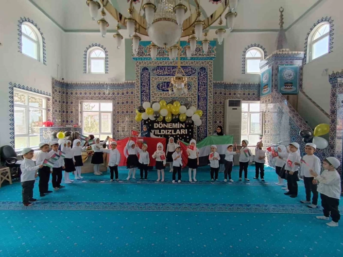 Emette Babukbey 4-6 Yaş Kuran Kursunun mezuniyet programı
