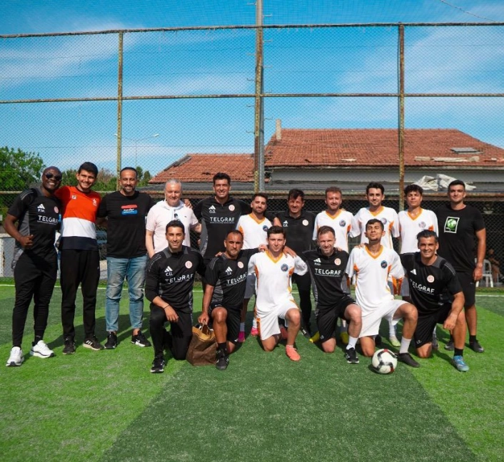 Emre Belözoğlundan AÜ öğrencilerine sürpriz
