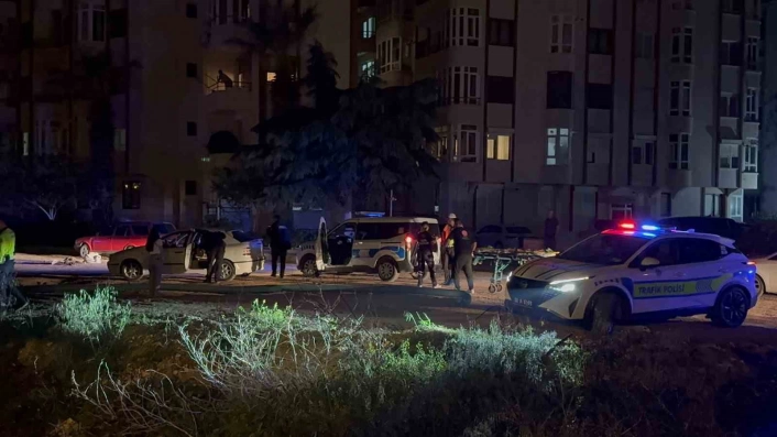 Erdekte genç kız cinayete kurban gitti
