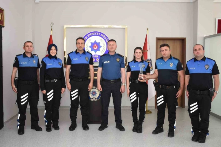 Erzincan Emniyeti; Yılın En İyi Toplum Destekli Polislik Uygulamalarında Türkiye ikincisi oldu
