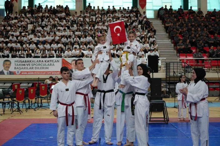 Erzincanda 19 Mayıs çoşkusu
