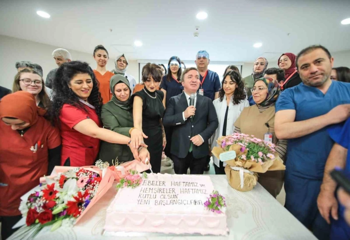 Erzincanda Ebeler ve Hemşireler Haftası kutlandı
