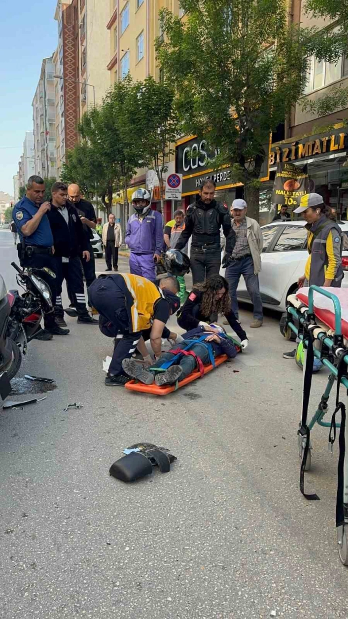 Eskişehirdeki trafik kazasında motosiklet sürücüsü yaralandı
