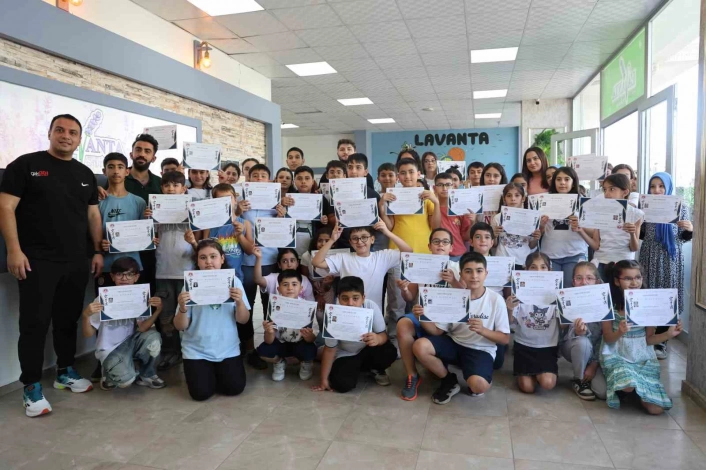 Gakgo Spor Kulübünde başarı gösteren 67 sporcuya sertifikaları verildi
