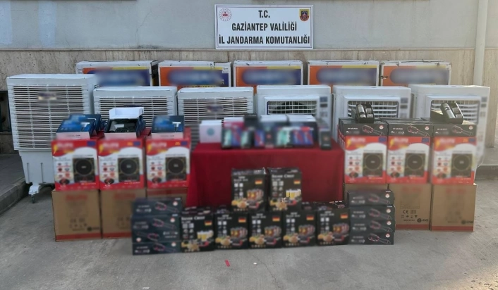 Gaziantepte 1 milyon TL değerinde kaçak malzeme ele geçirildi
