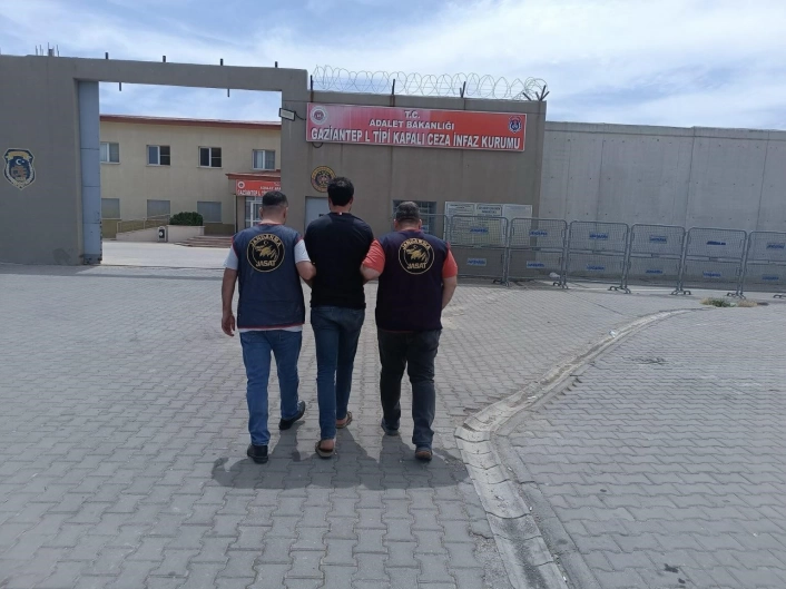 Gaziantepte aranan 2 hükümlü yakalandı
