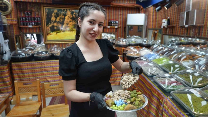 Gaziantepte damat tepsileri hazırlanmaya başlandı
