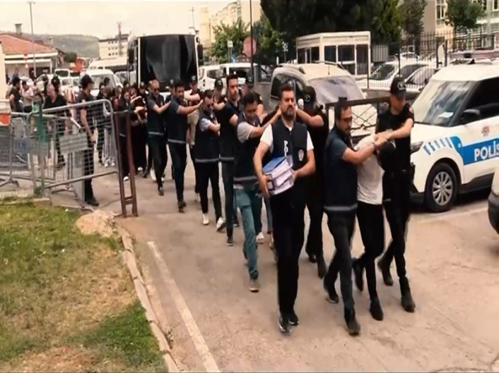 Gaziantepte fuhuş operasyonu: 13 şüpheli yakalandı, 23 mağdur kurtarıldı
