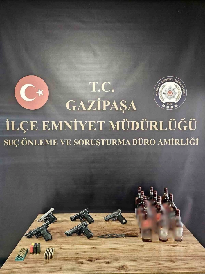 Gazipaşada ruhsatsız silah operasyonu
