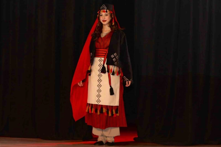 Geçmişten Günümüze Niğde Motifleri Defilesi düzenlendi
