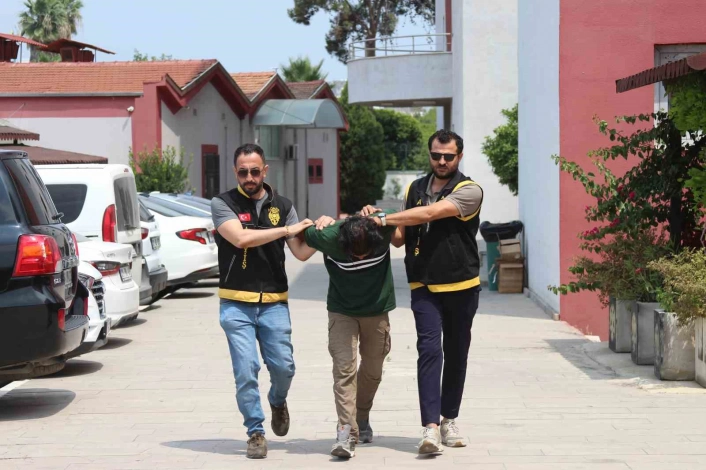Gençleri sopayla dövdüğü iddia edilen şüpheli serbest kaldı
